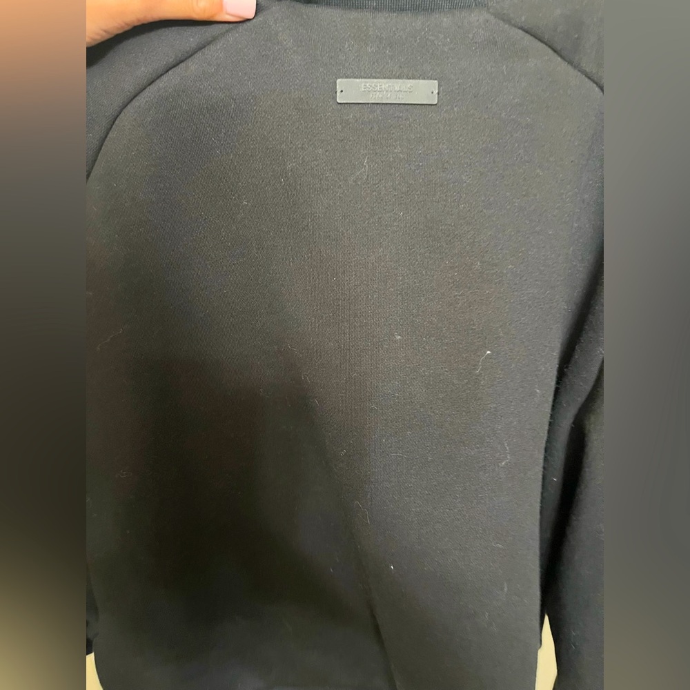 Fear of God Essential’s Crop Fleece sweatshirt (Women) size Large - Picture 4 of 4